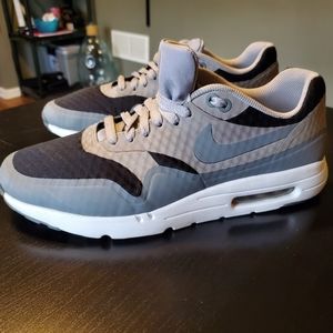 Nike Air Max 1 Ultra Essential